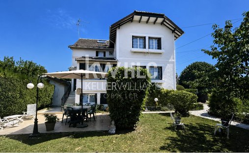 House in Centre Montmorency, Montmorency, France 1