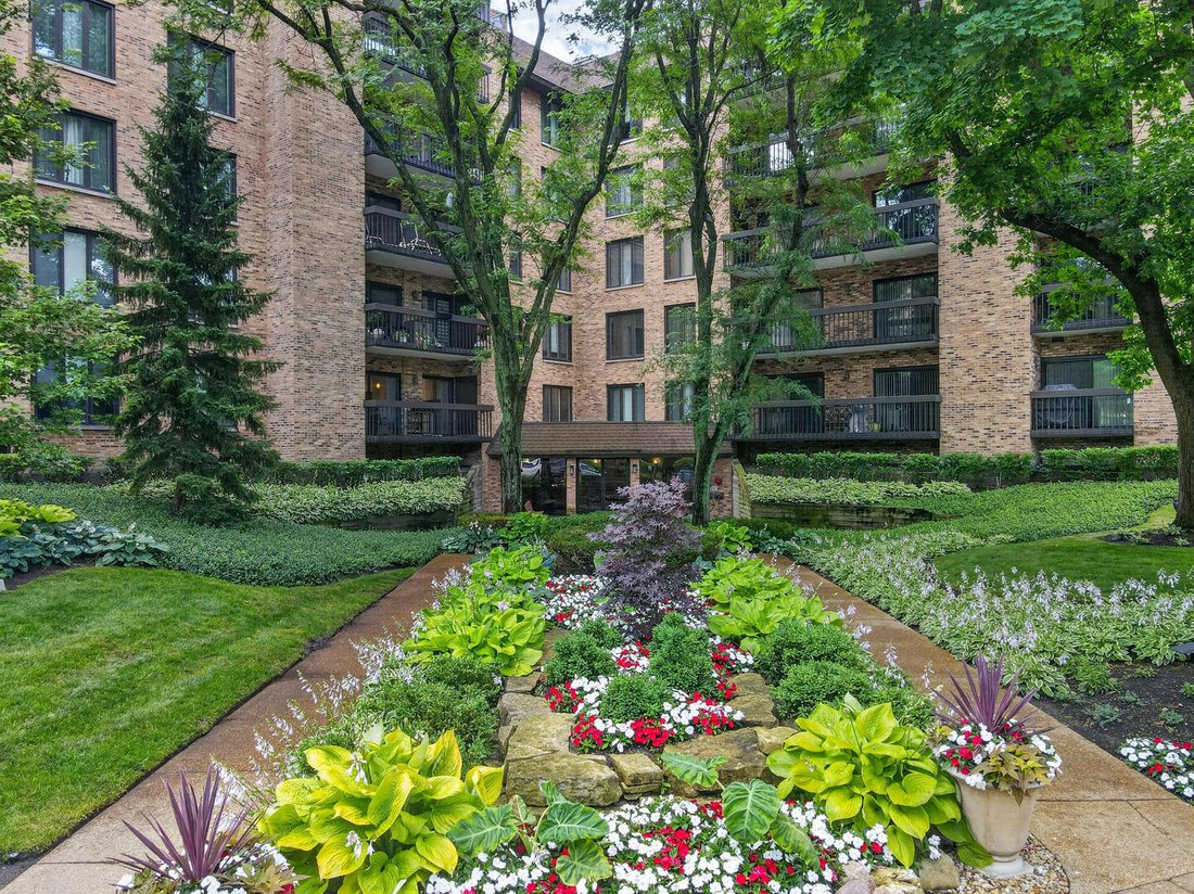 Condo in Northbrook, Illinois, United States 1 - 18609574