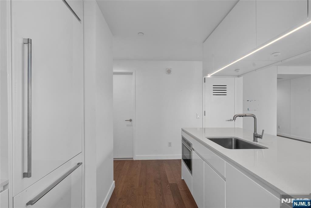 Condo in Jersey City, New Jersey, United States 4 - 18609617