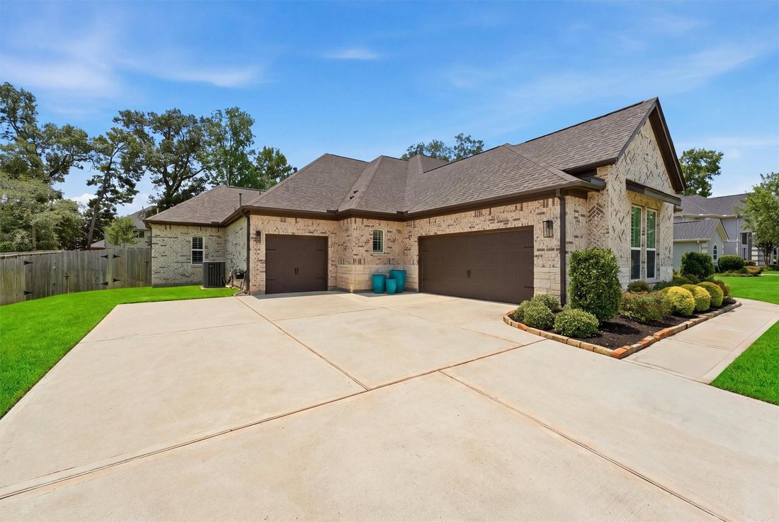 House in Conroe, Texas, United States 3 - 18613342