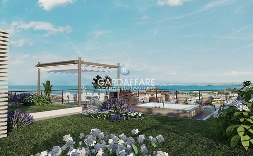 Penthouse in Desenzano Centro, Desenzano del Garda, Lombardy 1