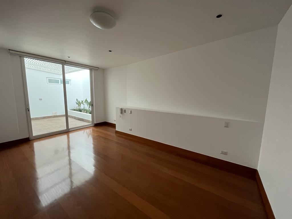 Apartment in Lima, Belarus 5 - 18610310
