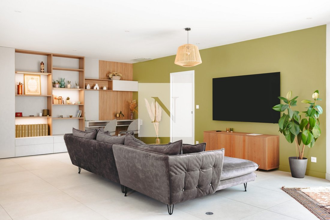 Villa in Bourg, Lagord, France 3 - 18614892