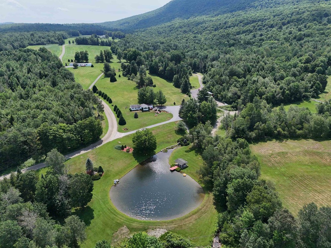Irasburg, Vermont, United States 1 - 18611260