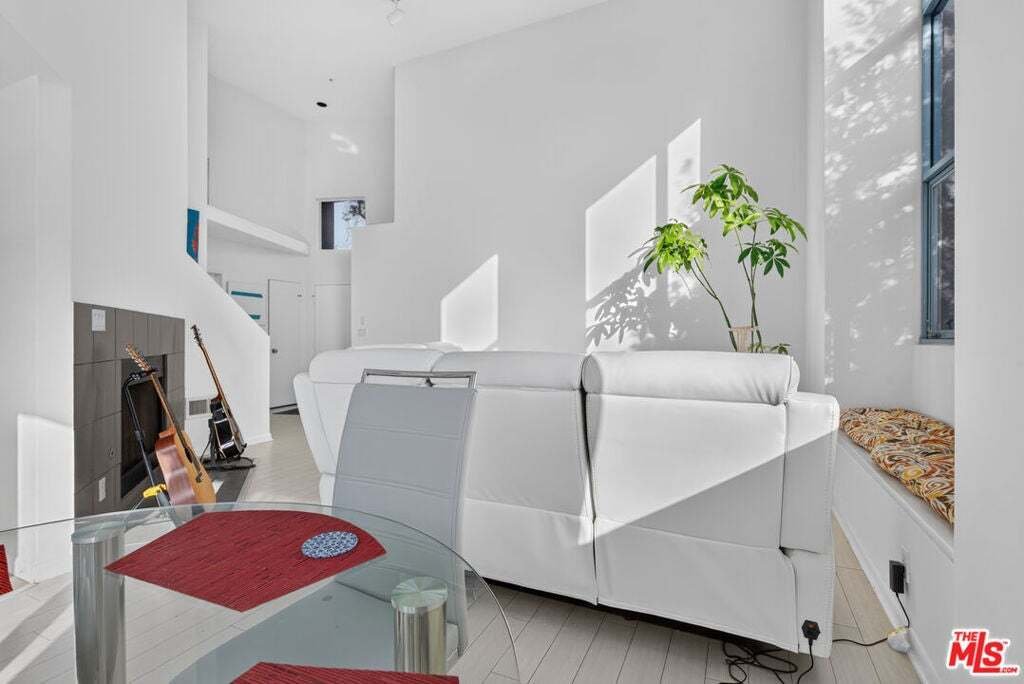 Condo in Santa Monica, California, United States 5 - 18615370