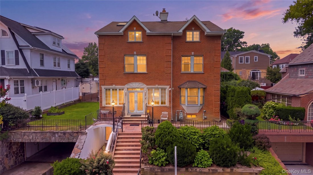 House in New York, New York, United States 1 - 18612302