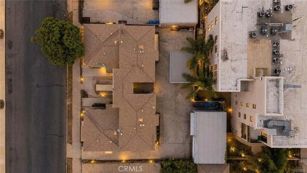 Los Angeles, California, United States 2 - 18610128