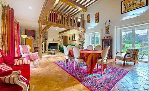 Villa in Bayeux, Normandy, France 1