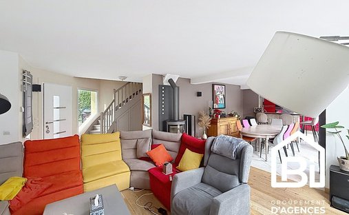 House in La Verte Vallée, Caen, France 1