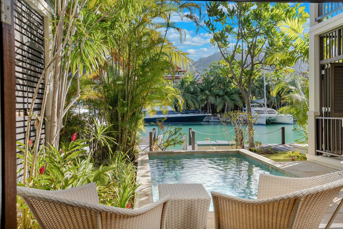 Townhouse in Providence, Seychelles 4 - 18608974