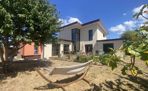 House in Lampaul-Plouarzel, Brittany, France 1