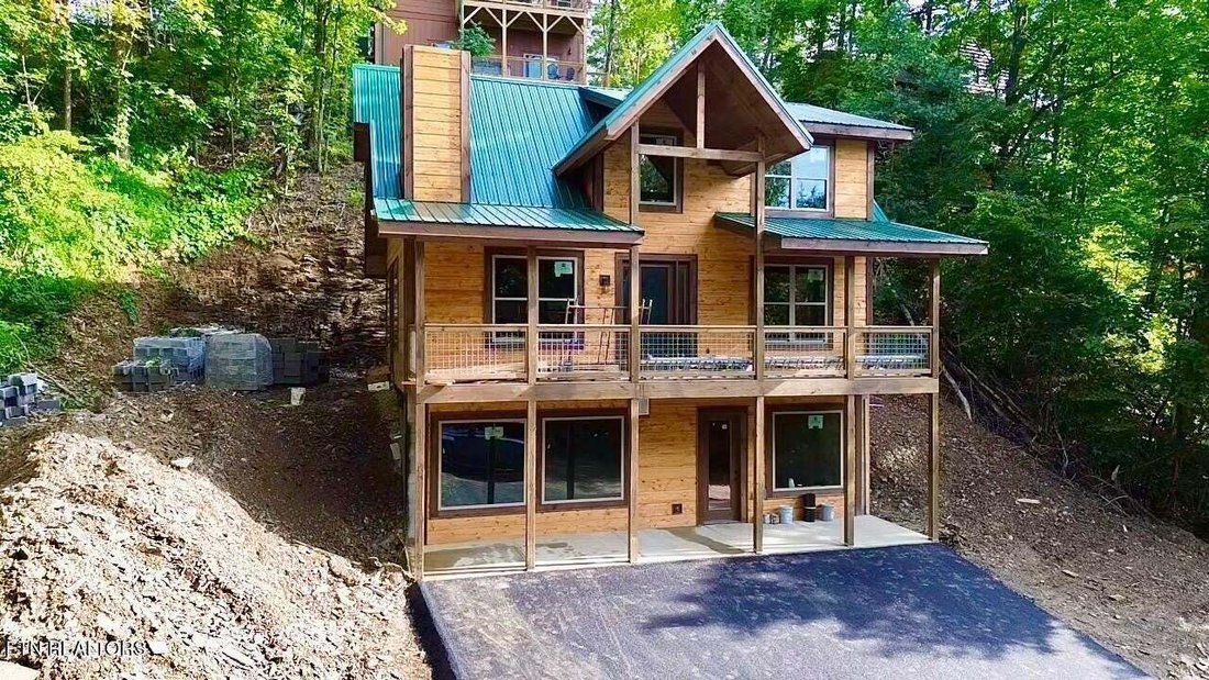 House in Pigeon Forge, Tennessee, United States 1 - 18491142
