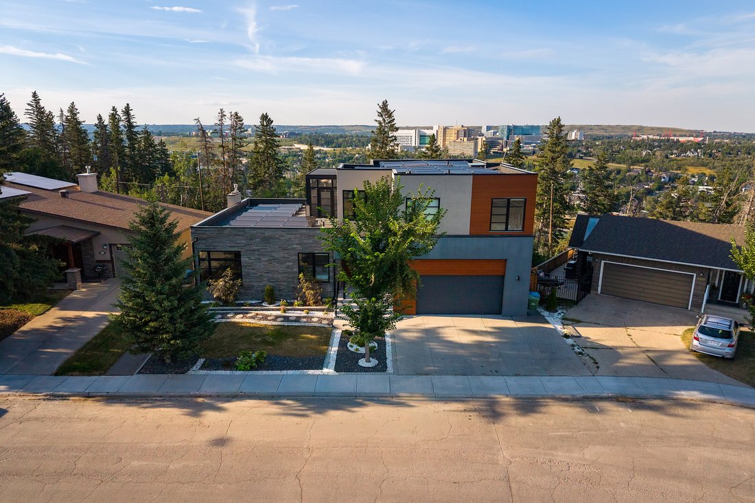 House in Calgary, Alberta, Canada 4 - 18610937