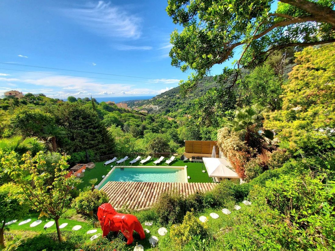 House in Menton, Provence-Alpes-Côte d'Azur, France 1 - 15689935