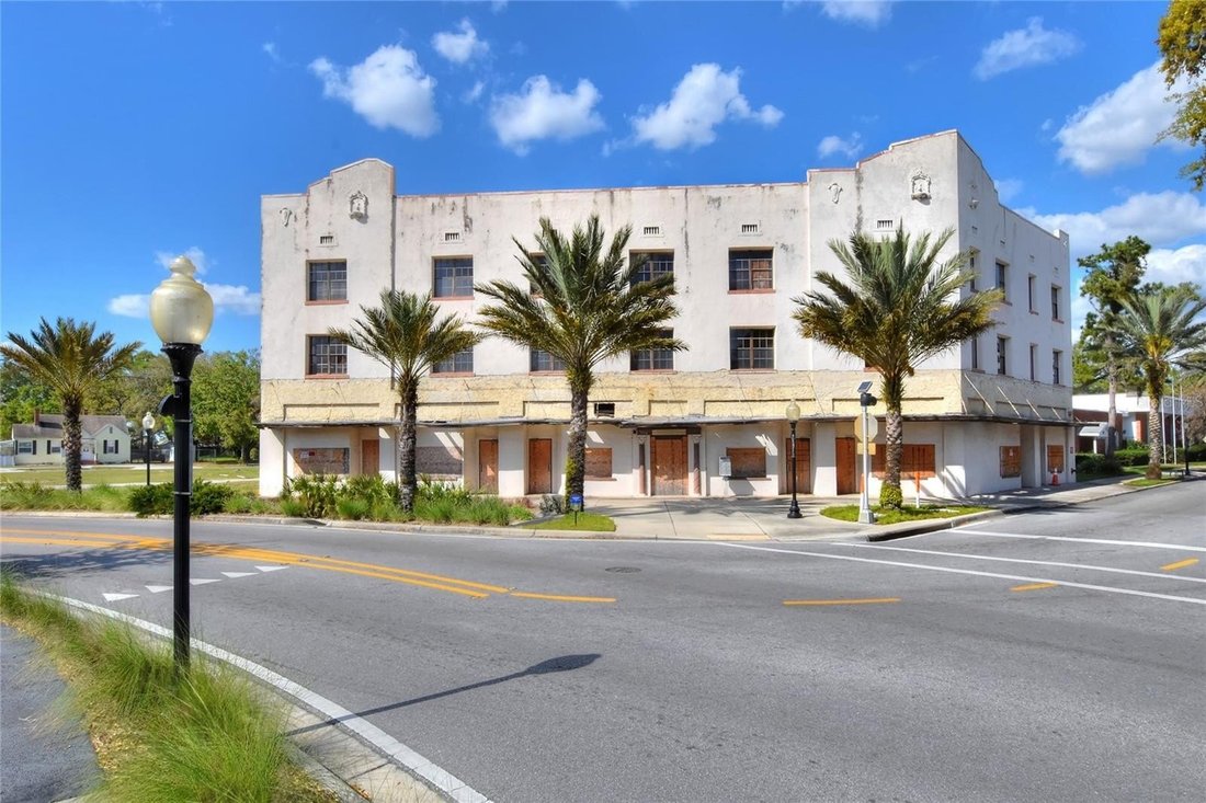 Auburndale, Florida, United States 1 - 18611326