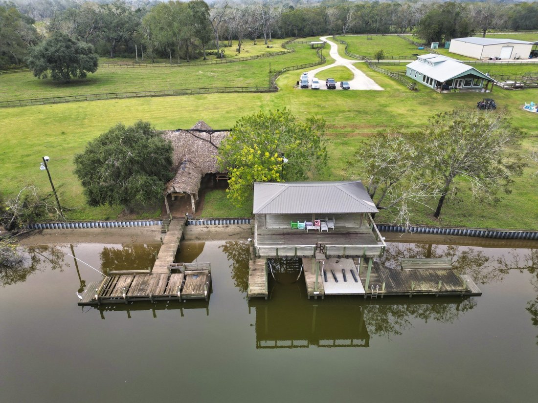 Wild Peach Village, Texas, United States 2 - 16416637