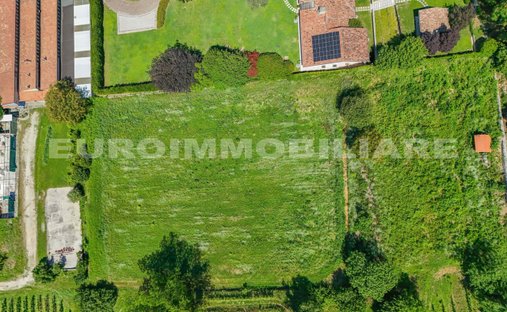 Land in Mompiano, Brescia, Italy 1