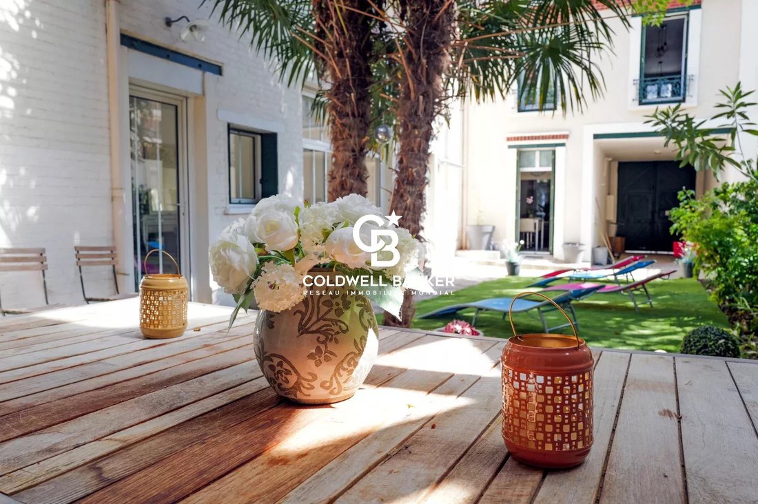 House in Carnot Gambetta, Suresnes, France 1 - 15889154