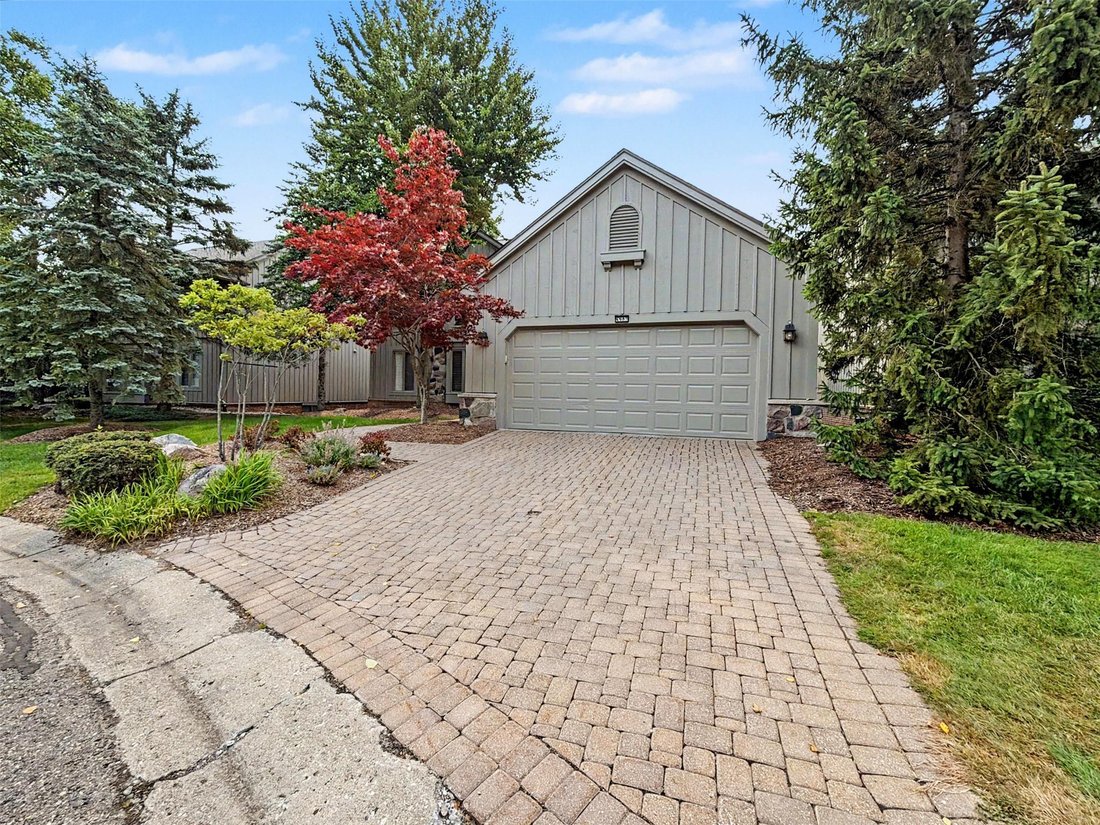Condo in Farmington Hills, Michigan, United States 2 - 18611339