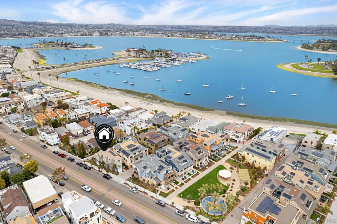 Condo in San Diego, California, United States 2 - 18613079