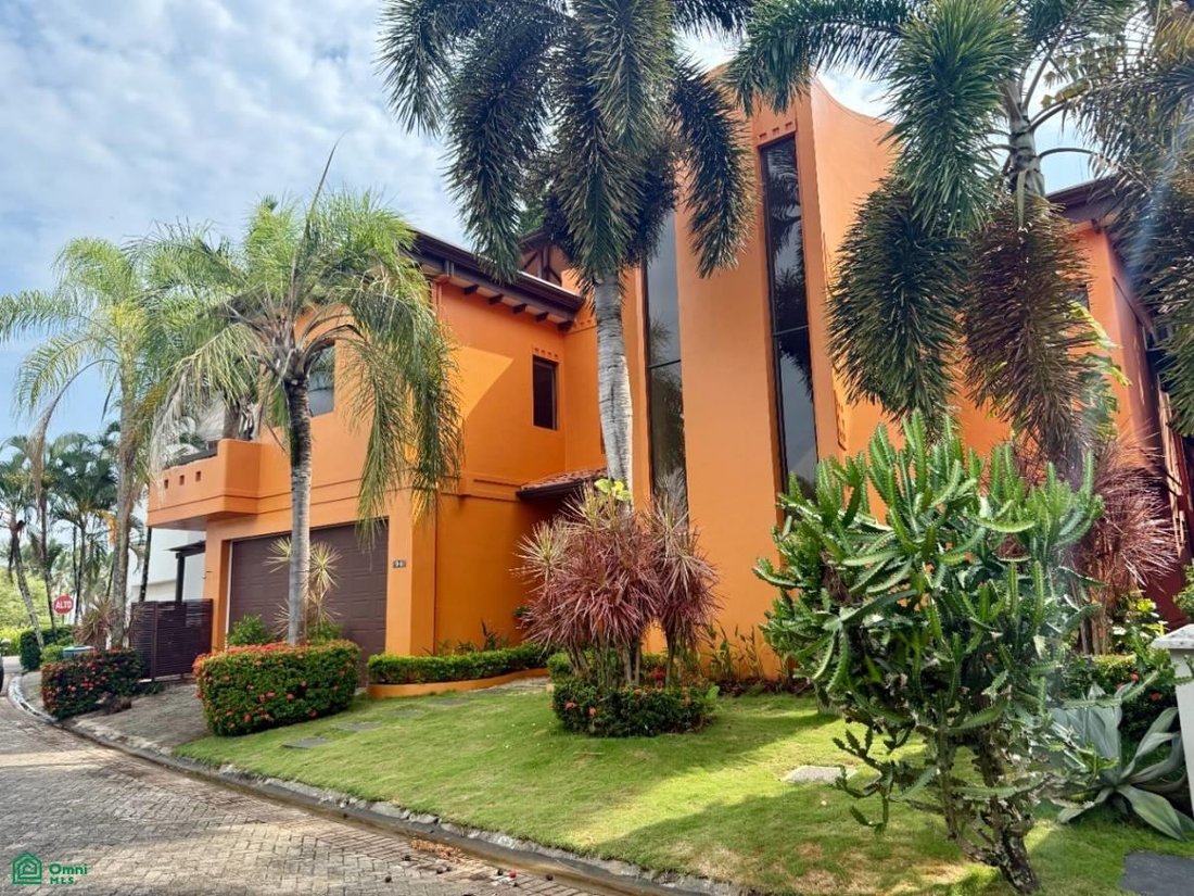 House in Playa Hermosa, Puntarenas Province, Costa Rica 1 - 17232438