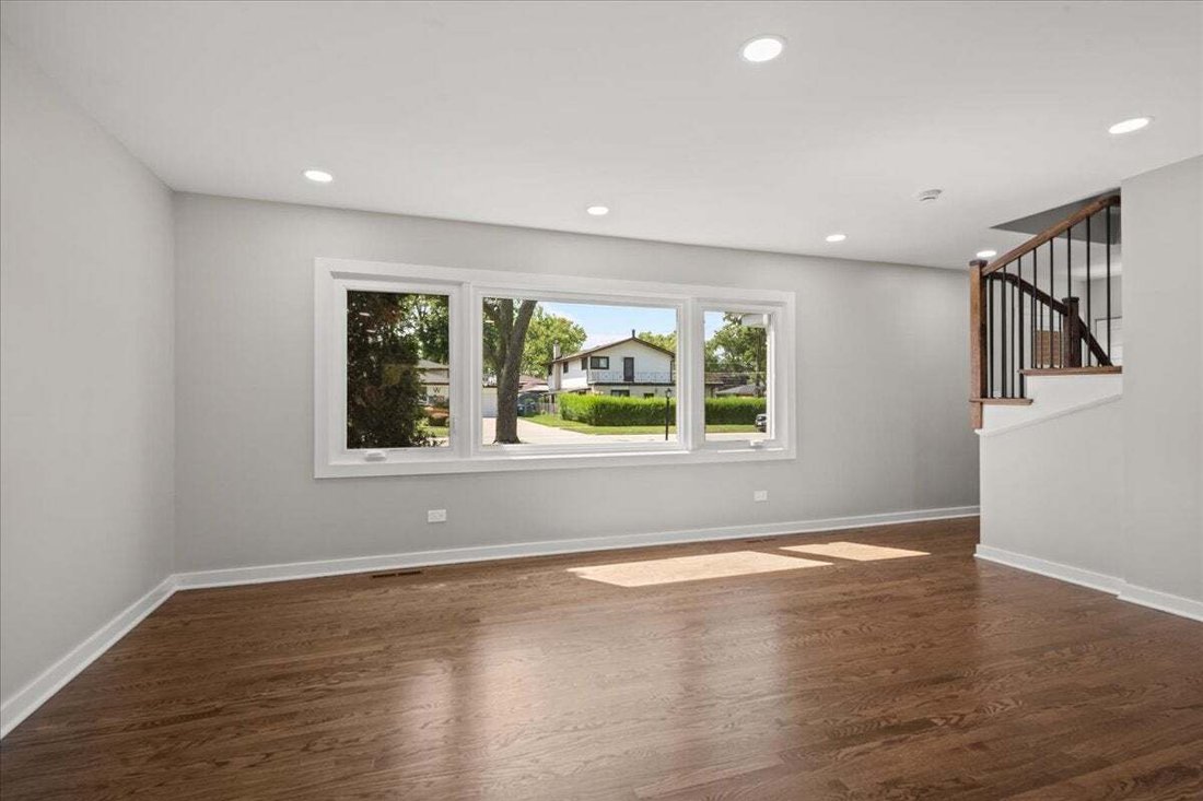 House in Des Plaines, Illinois, United States 3 - 18609545