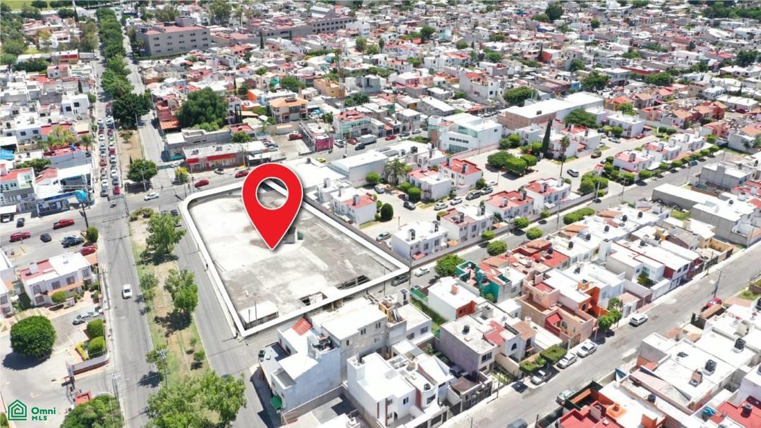 Land in Santiago de Querétaro, Querétaro, Mexico 1 - 17811051