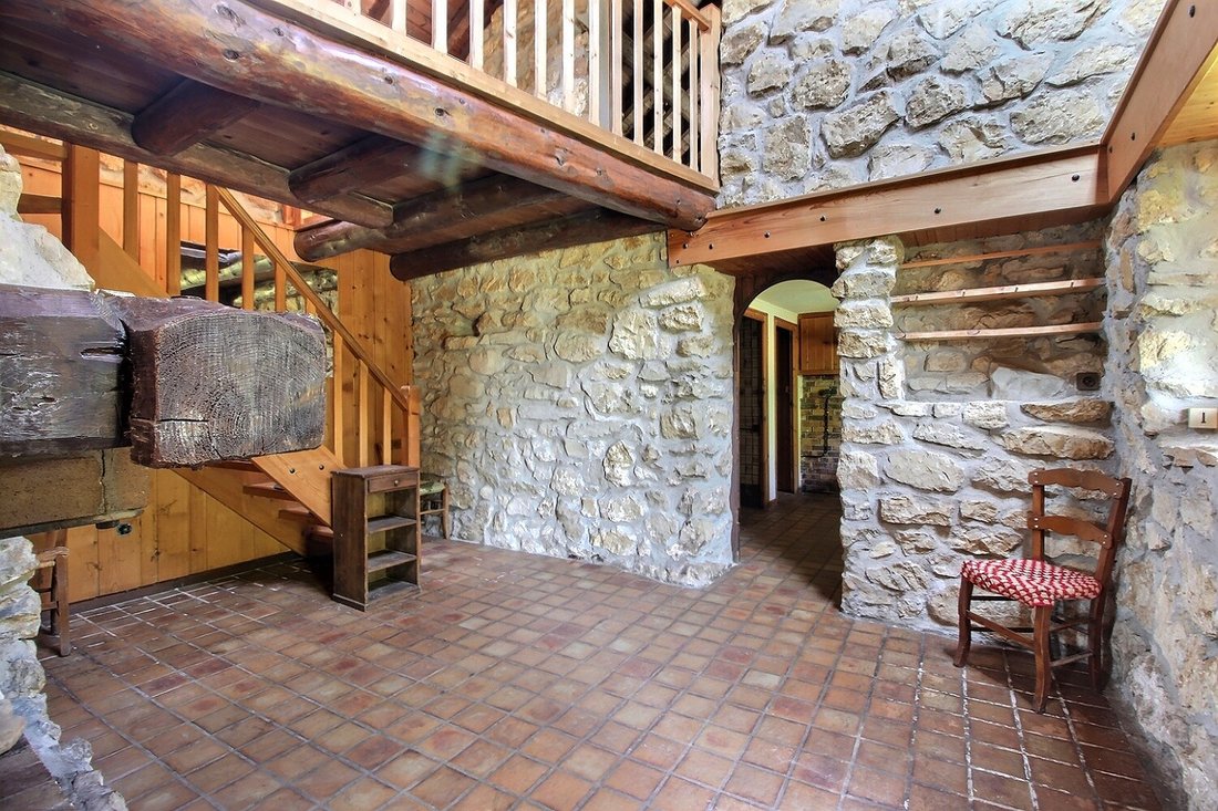 Villa in Les Deserts, Auvergne-Rhône-Alpes, France 3 - 18614071