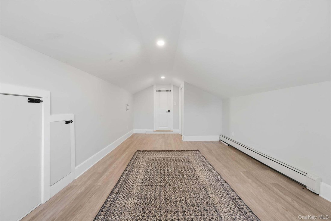 House in Melville, New York, United States 4 - 18612298