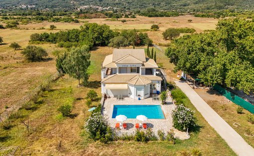 Villa in Corfu, Peloponnese, Western Greece and the Ionian, Greece 1
