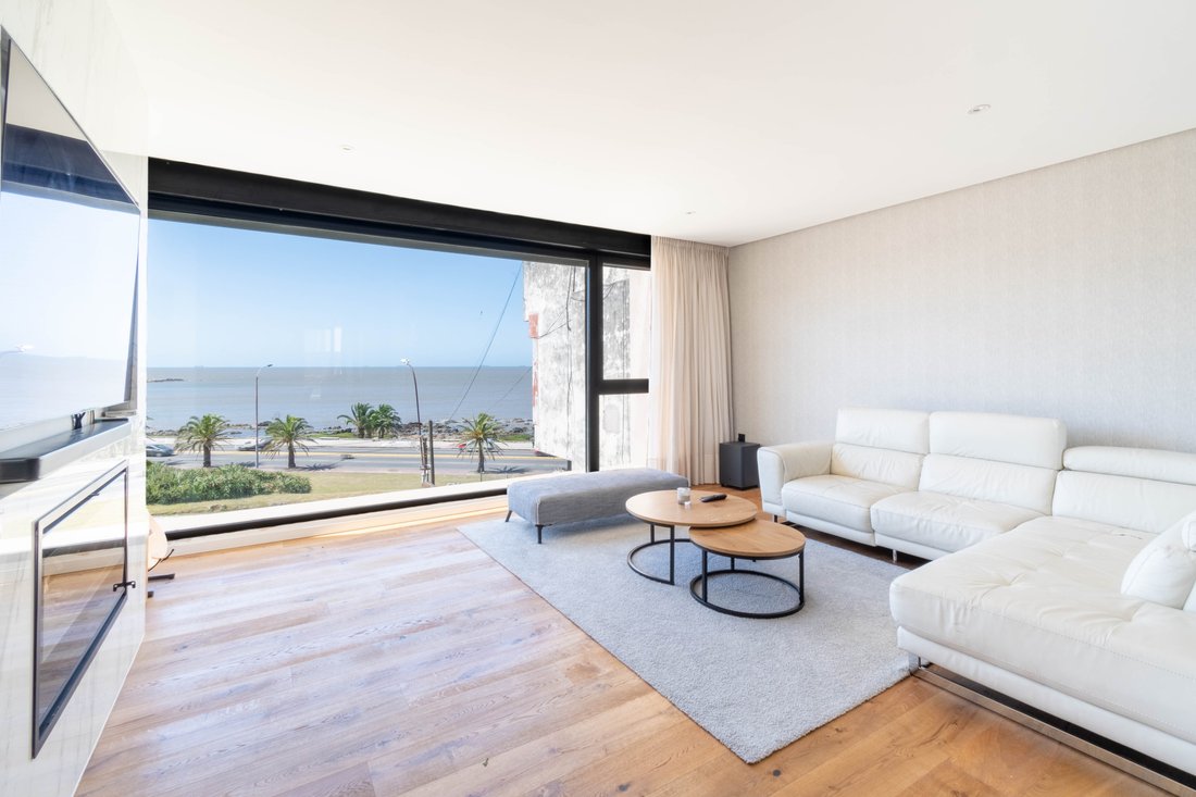House in Montevideo, Departamento de Montevideo, Uruguay 2 - 18610437