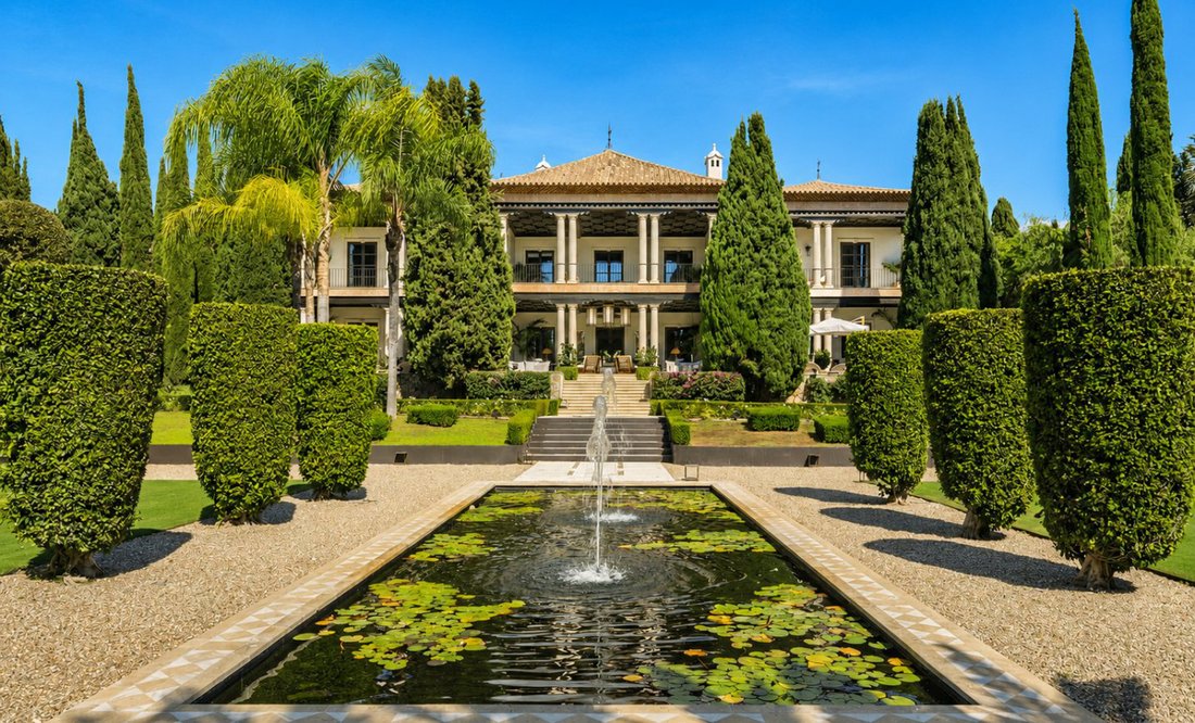 Villa in Marbella, Andalusia, Spain 1 - 18615314