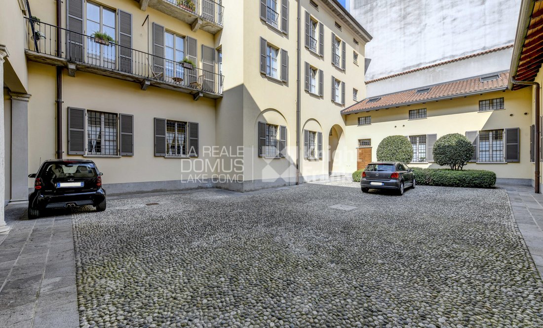 Apartment in Historic Center, Como, Lombardy 2 - 17719333