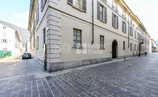 Apartment in Historic Center, Como, Lombardy 1