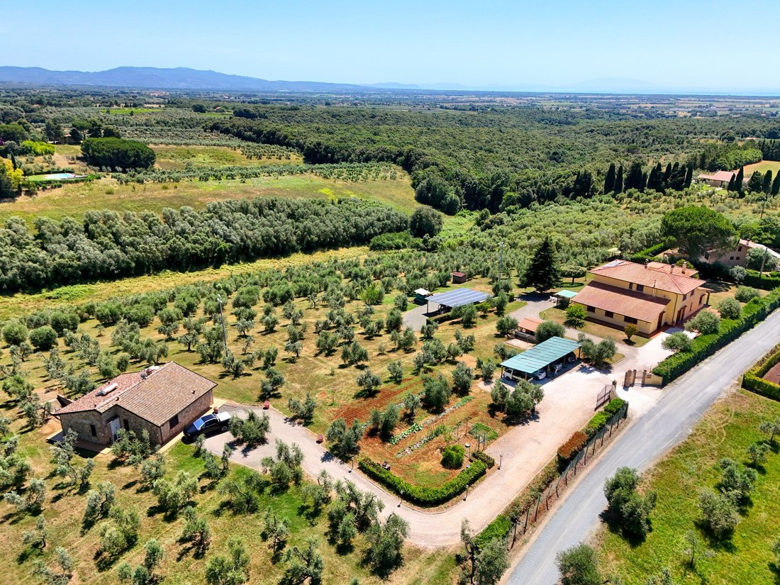 Villa in Casale Marittimo, Tuscany, Italy 2 - 18616021