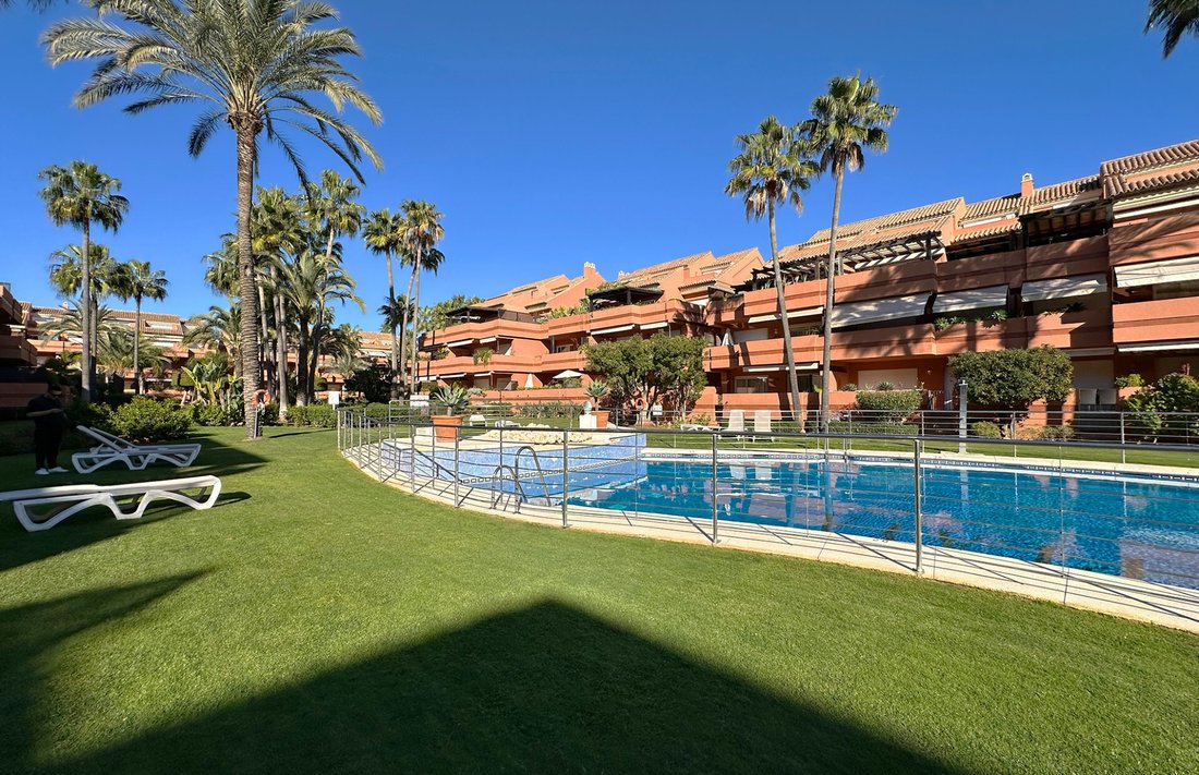 Apartment in Puerto Banus, Marbella, Spain 3 - 15338605