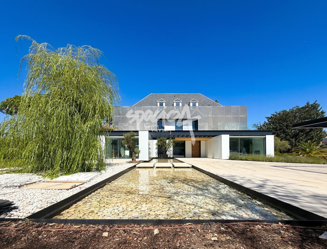 Chalet in Pozuelo de Alarcon, Comunidad de Madrid, Spain 1 - 18567239