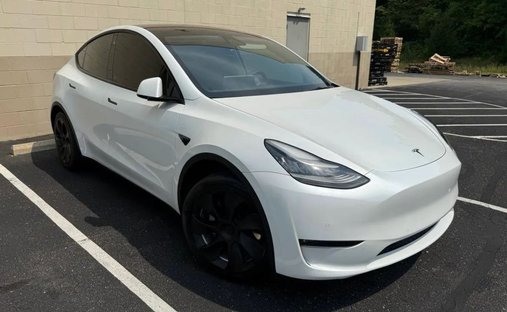 2021 Tesla Model Y Standard Range Sport Utility 4D in Cincinnati, OH, United States 1