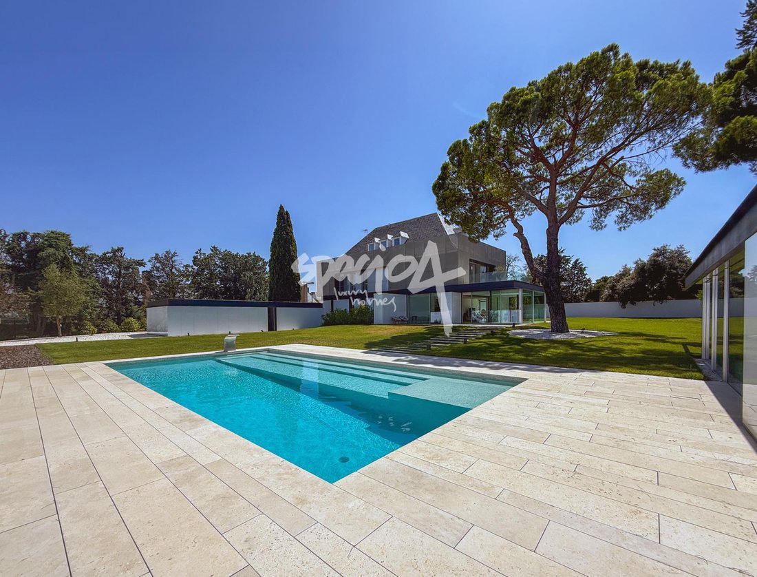 Chalet in Pozuelo de Alarcon, Comunidad de Madrid, Spain 3 - 18567239