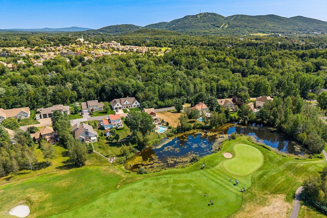 House in Bromont, Quebec, Canada 5 - 18620676
