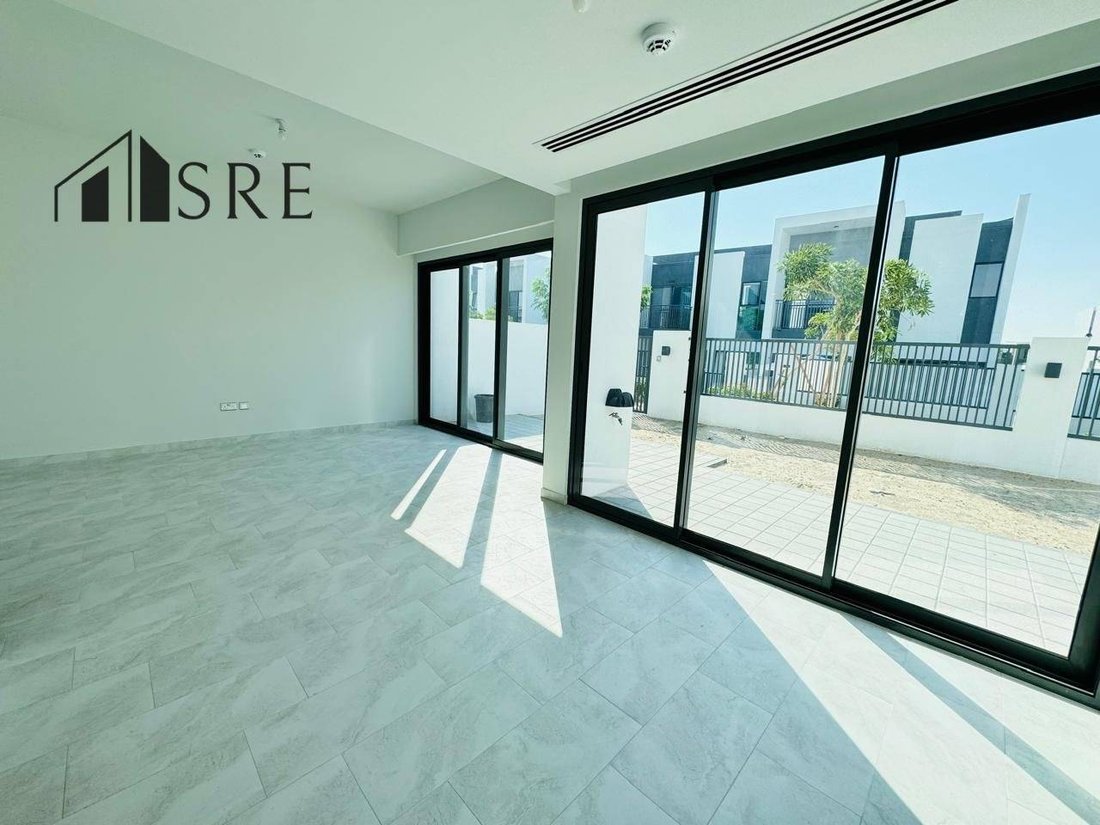 Townhouse in Wadi Al Safa 5, Wadi Al Safa, Dubai 2 - 18615823
