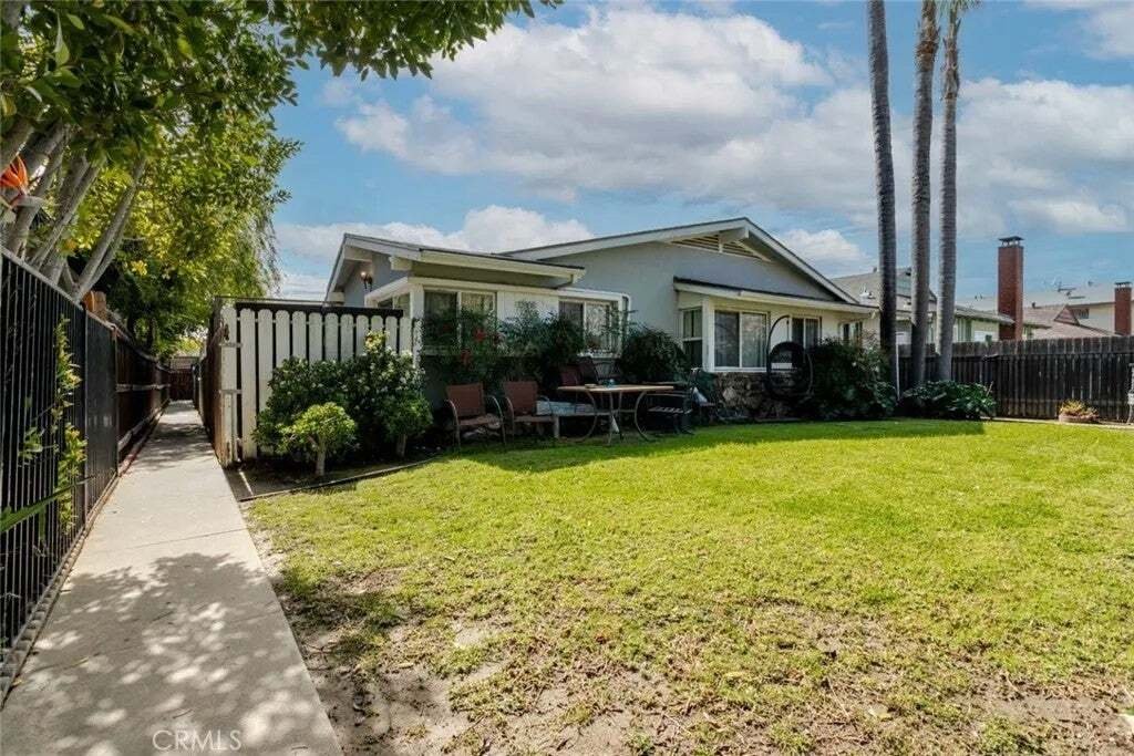 Los Angeles, California, United States 1 - 17282966