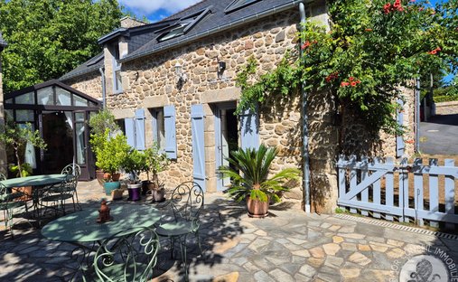 House in Saint-Jacut-de-la-Mer, Brittany, France 1