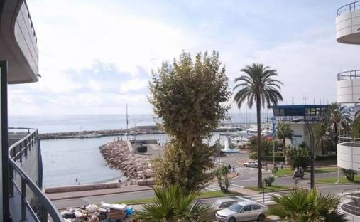 Appartement à Menton, Provence-Alpes-Côte d'Azur, France 1