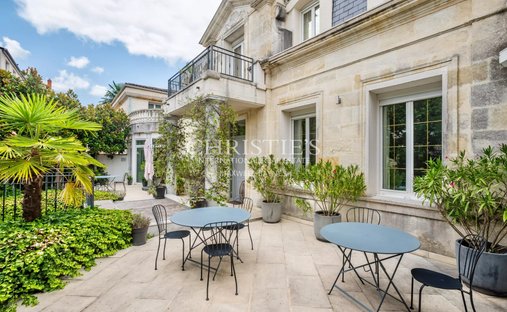 Haus in Hôtel de Ville-Quinconce-Saint Seurin-Fondaudège, Bordeaux, Frankreich 1