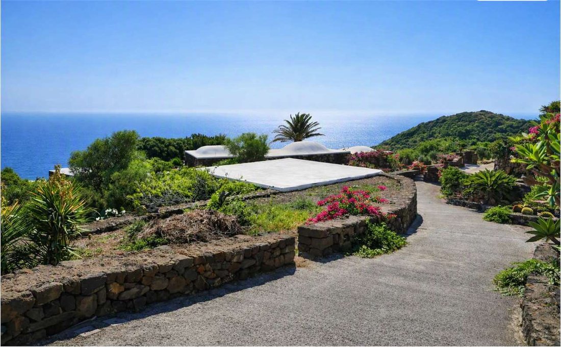 Apartment in Pantelleria, Sicily, Italy 3 - 18622049