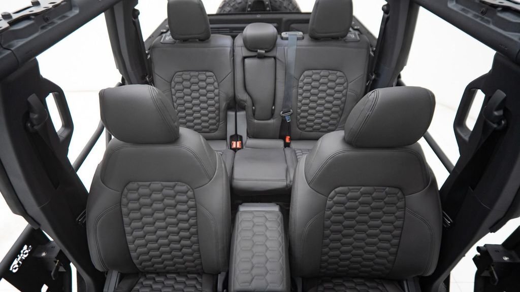 Ford Bronco 4X4 in Fort Lauderdale, FL, United States 5 - 18620557