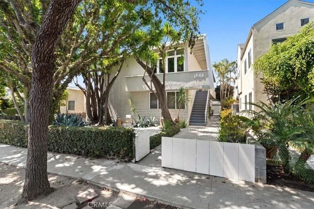 Santa Monica, California, United States 4 - 18621291