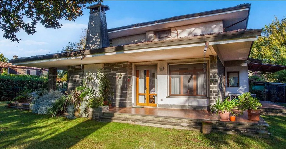Villa in Caranna-Vaiana, Forte dei Marmi, Tuscany 3 - 15537946