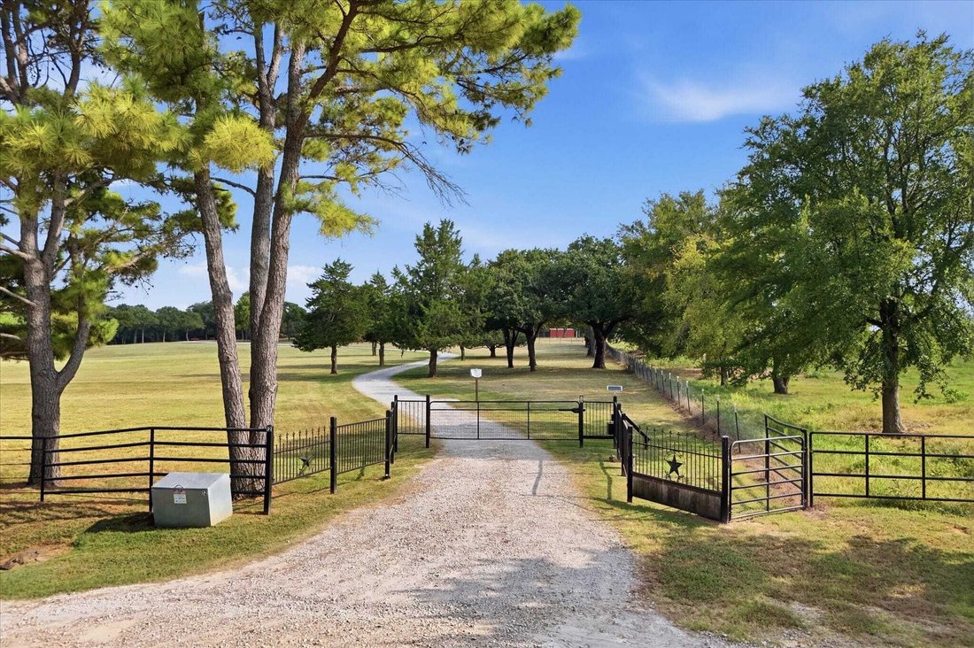 House in Gainesville, Texas, United States 2 - 18623789